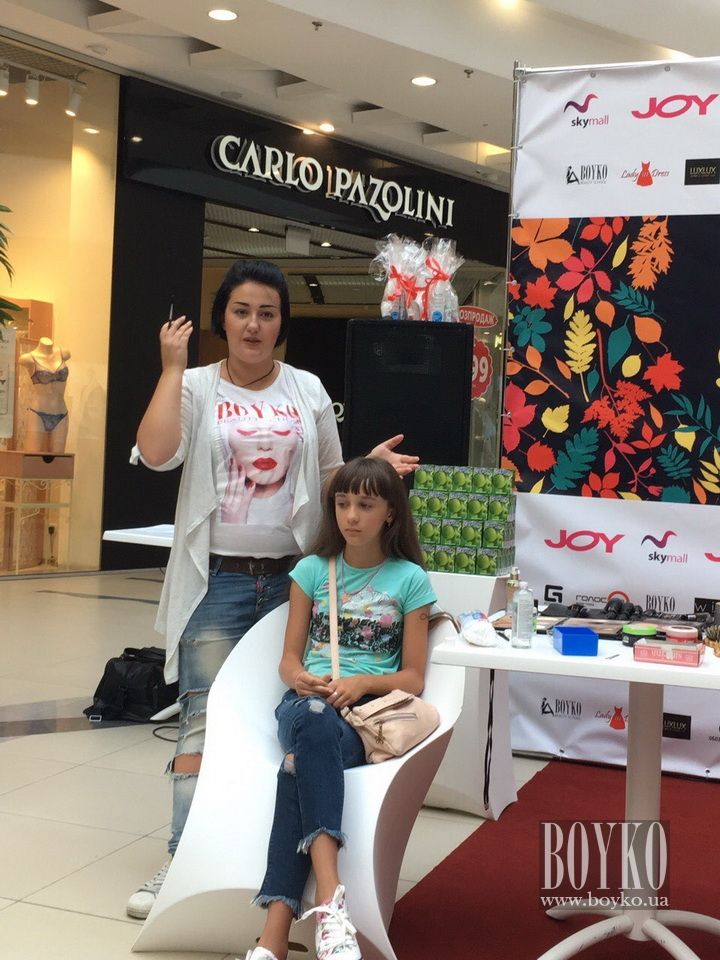 Boyko_Beauty_School_Sky_Mall_School_Brunch_006