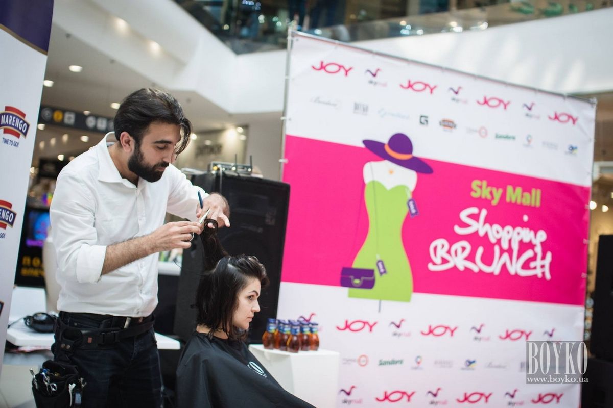 Boyko_Beauty_School_Sky_Mall_Shopping_Brunch_020