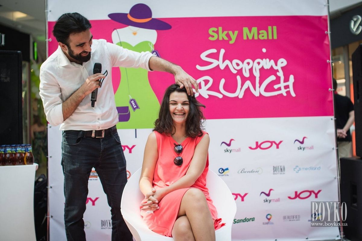 Boyko_Beauty_School_Sky_Mall_Shopping_Brunch_025