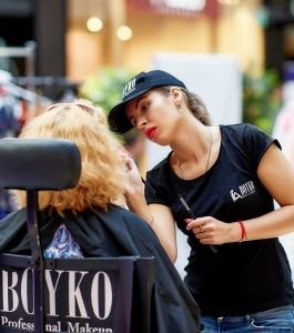 Boyko_Beauty_School_Sky_Mall_Shopping_Brunch_033