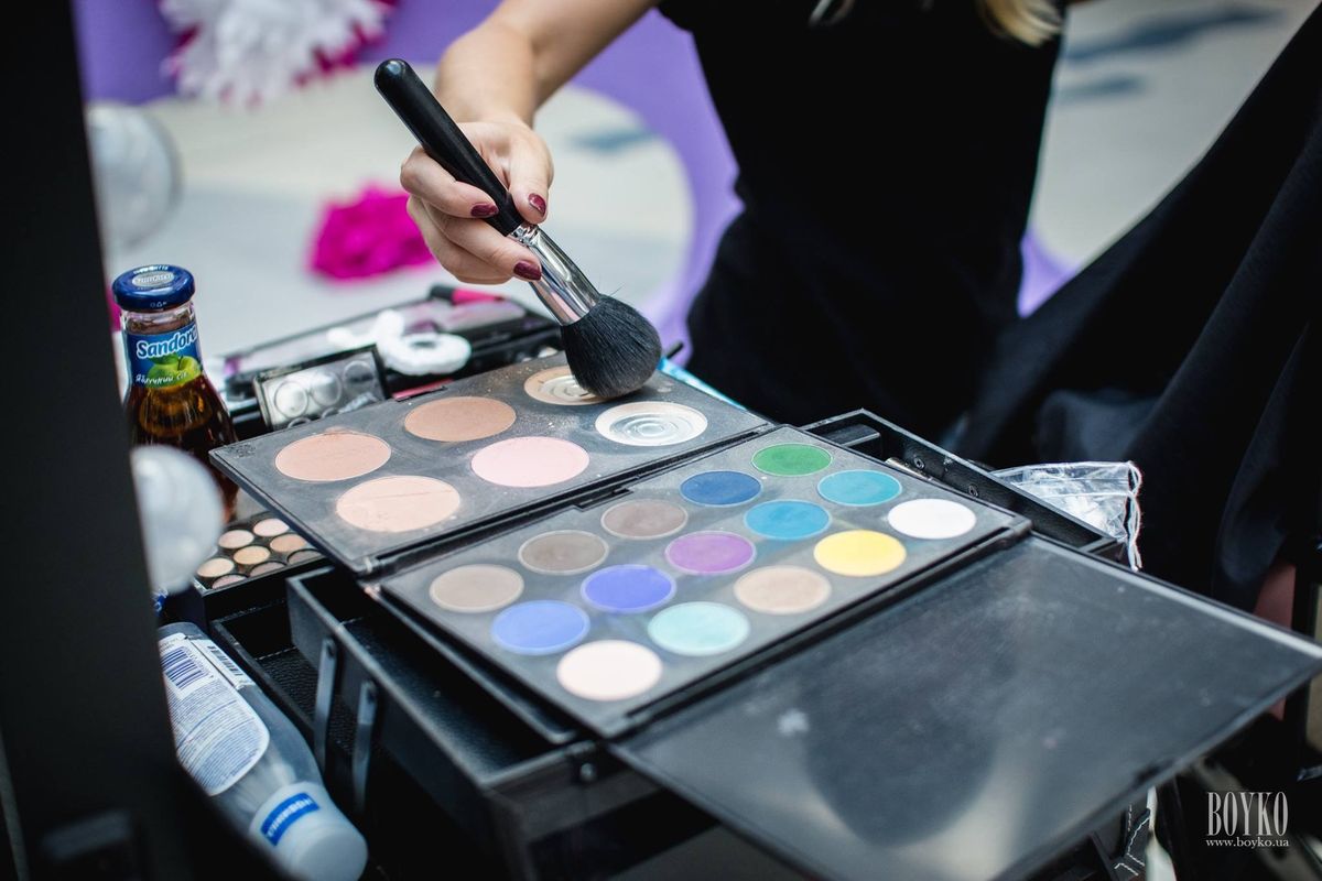 sky_mall_shoping_brunch_Boyko_Beauty_School (9)
